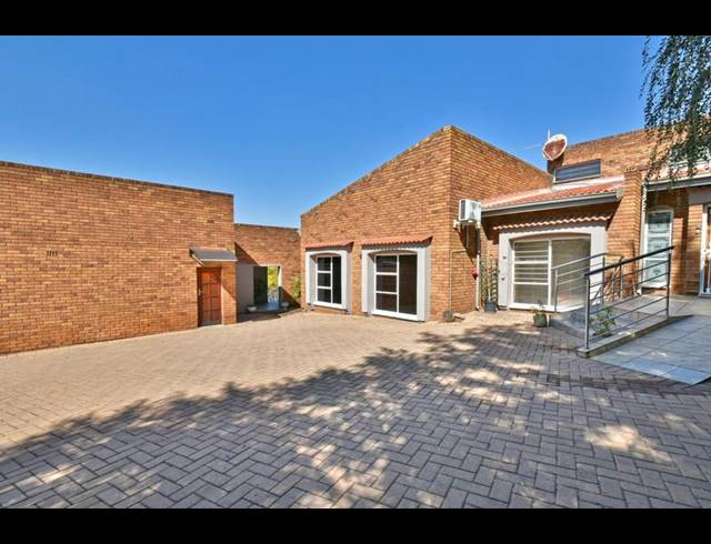 OFFICE FOR SALE IN GLENVISTA